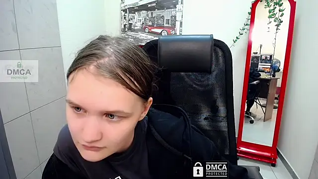 Snapshot of _donnaSia_ chatting on June 9, 2026, 8:15 am donnaSia online show from June 9, 2026, 8:15 am