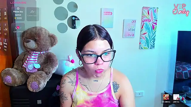 angelina 77 online show from May 20, 2026, 2:12 pm