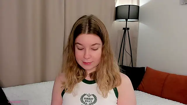Snapshot of MERRIEMS chatting on May 7, 2026, 9:53 pm MERRIEMS online show from May 7, 2026, 9:53 pm