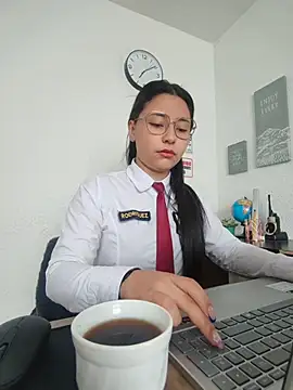 Queen linda1 online show from May 25, 2026, 12:11 pm
