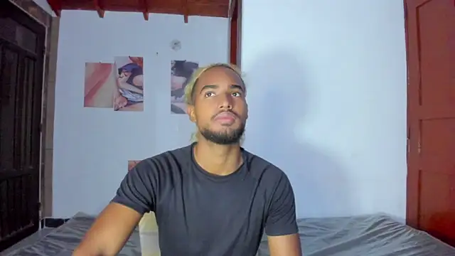 Snapshot of salvatore_amator chatting on June 10, 2026, 3:50 am salvatore amator online show from June 10, 2026, 3:50 am