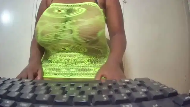 Snapshot of BusttyBoobs19 chatting on May 3, 2026, 1:00 am BusttyBoobs19 online show from May 3, 2026, 1:00 am