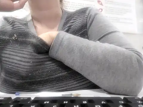 Snapshot of Cuginetti chatting on April 28, 2026, 7:46 am Cuginetti online show from April 28, 2026, 7:46 am