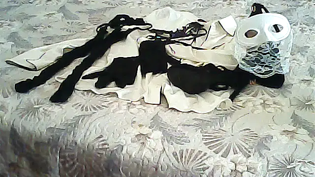Snapshot of Cuginetti chatting on May 12, 2026, 4:26 pm Cuginetti online show from May 12, 2026, 4:26 pm