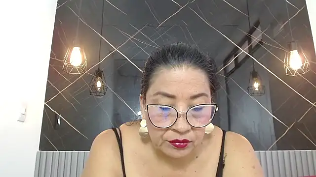 BarbaraGraf online show from May 26, 2026, 12:45 pm