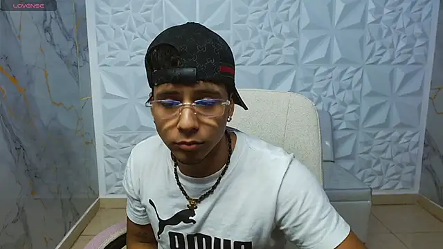 Snapshot of jbarto_ chatting on May 13, 2026, 7:55 pm jbarto online show from May 13, 2026, 7:55 pm