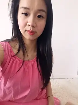 NiNa5203 online show from April 22, 2026, 7:11 am