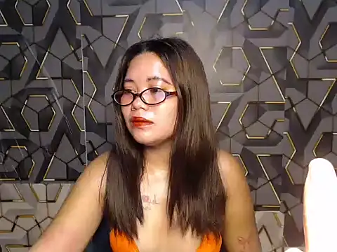 Snapshot of ur_prettychelsie chatting on May 31, 2026, 7:48 pm ur prettychelsie online show from May 31, 2026, 7:48 pm