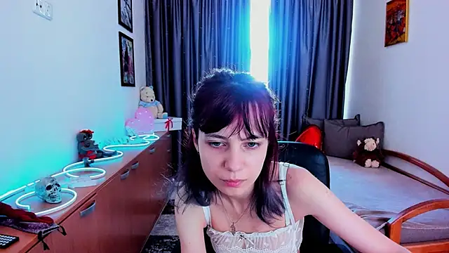 Snapshot of MiniLysii chatting on June 22, 2026, 5:48 am MiniLysii online show from June 22, 2026, 5:48 am