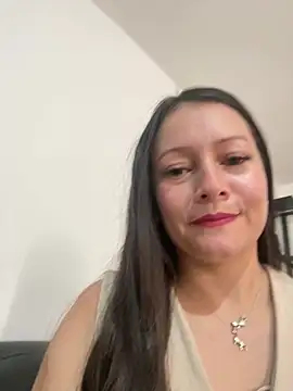 Snapshot of SamiiContreras_ chatting on July 21, 2026, 9:39 pm SamiiContreras online show from July 21, 2026, 9:39 pm