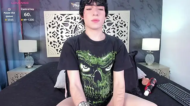 Snapshot of DemonFoxx chatting on July 7, 2026, 12:20 pm DemonFoxx online show from July 7, 2026, 12:20 pm