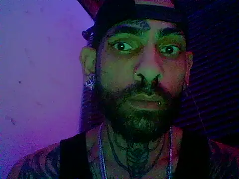 Snapshot of Demon_Rose_ chatting on July 10, 2026, 1:43 am Demon Rose online show from July 10, 2026, 1:43 am