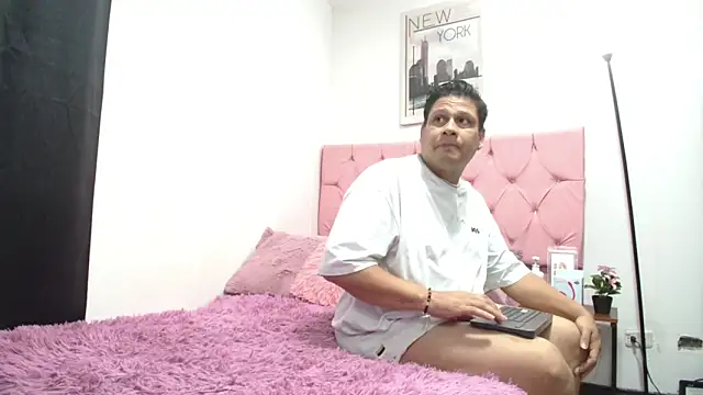 Snapshot of Xtream_LoversXXX chatting on May 23, 2026, 11:20 pm Xtream LoversXXX online show from May 23, 2026, 11:20 pm