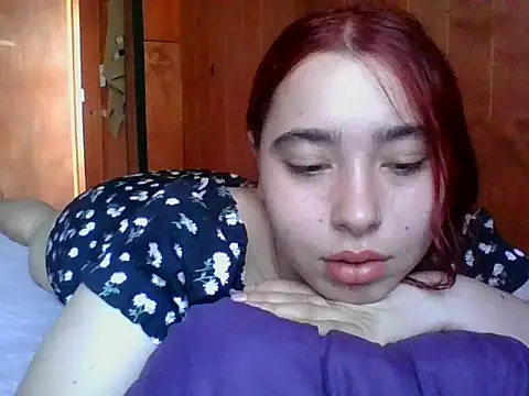 Snapshot of Annisof chatting on May 14, 2026, 5:20 pm Annisof online show from May 14, 2026, 5:20 pm