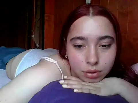 Snapshot of Annisof chatting on May 20, 2026, 6:47 pm Annisof online show from May 20, 2026, 6:47 pm