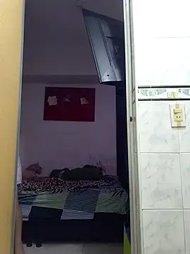 SweetyNaugthy online show from May 8, 2026, 4:51 am