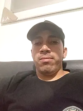 Snapshot of trebor_badboy chatting on April 23, 2026, 1:40 am trebor badboy online show from April 23, 2026, 1:40 am