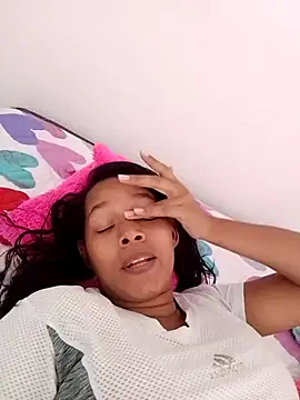 Snapshot of Stefany_03_ chatting on July 1, 2026, 7:35 pm Stefany 03 online show from July 1, 2026, 7:35 pm