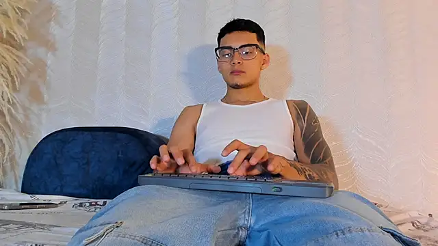 Alan Salazar online show from June 11, 2026, 5:44 pm