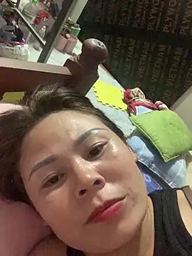 Helen-baby online show from May 17, 2026, 7:06 am