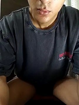 Snapshot of skinny_raj chatting on May 16, 2026, 7:56 pm skinny raj online show from May 16, 2026, 7:56 pm