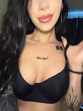 Snapshot of XEye_Candy chatting on May 8, 2026, 4:07 am XEye Candy online show from May 8, 2026, 4:07 am