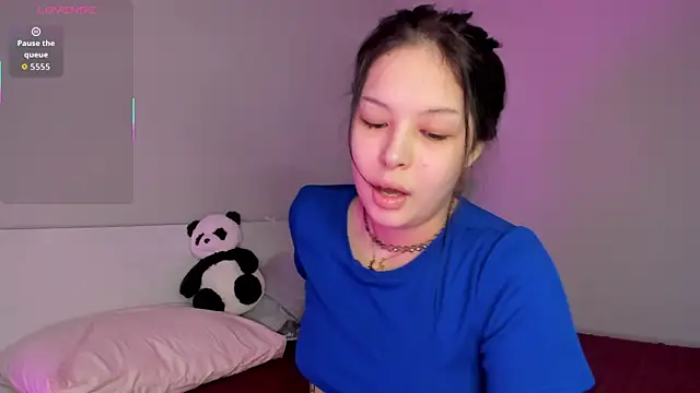 Snapshot of missinfull chatting on May 13, 2026, 1:19 pm missinfull online show from May 13, 2026, 1:19 pm