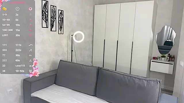 Snapshot of Mooniesiesita chatting on May 15, 2026, 10:06 pm Mooniesiesita online show from May 15, 2026, 10:06 pm