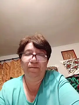 KetQueen101 online show from April 29, 2026, 8:37 pm