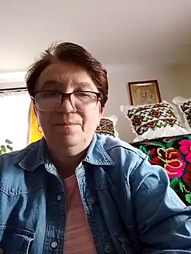 KetQueen101 online show from May 1, 2026, 3:16 pm