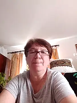 KetQueen101 online show from May 11, 2026, 2:34 pm