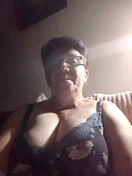 Snapshot of KetQueen101 chatting on June 19, 2026, 8:23 pm KetQueen101 online show from June 19, 2026, 8:23 pm