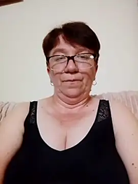 Snapshot of KetQueen101 chatting on June 26, 2026, 8:35 pm KetQueen101 online show from June 26, 2026, 8:35 pm