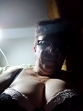 Snapshot of KetQueen101 chatting on June 29, 2026, 8:42 pm KetQueen101 online show from June 29, 2026, 8:42 pm