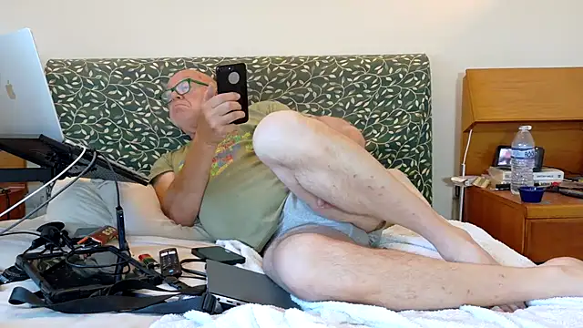 Snapshot of KinkCentral chatting on June 4, 2026, 7:42 pm KinkCentral online show from June 4, 2026, 7:42 pm