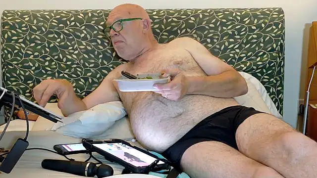 Snapshot of KinkCentral chatting on June 22, 2026, 8:17 pm KinkCentral online show from June 22, 2026, 8:17 pm