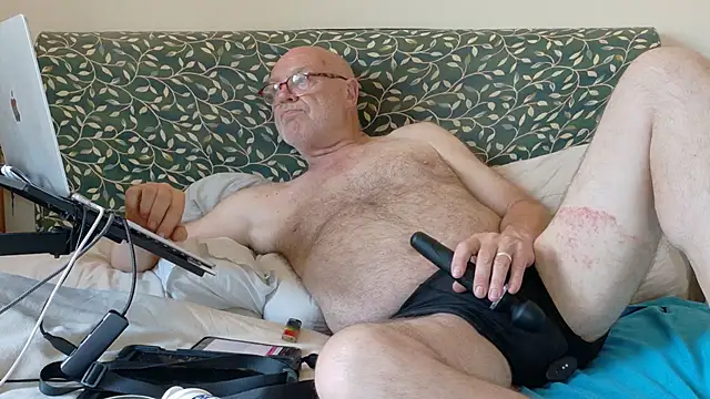 Snapshot of KinkCentral chatting on June 24, 2026, 7:35 pm KinkCentral online show from June 24, 2026, 7:35 pm