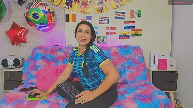 Nyra Queen online show from July 4, 2026, 3:13 am