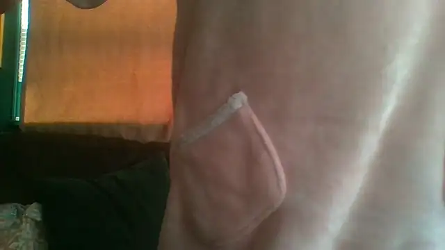 RosieSwitchBitch online show from May 4, 2026, 12:23 pm