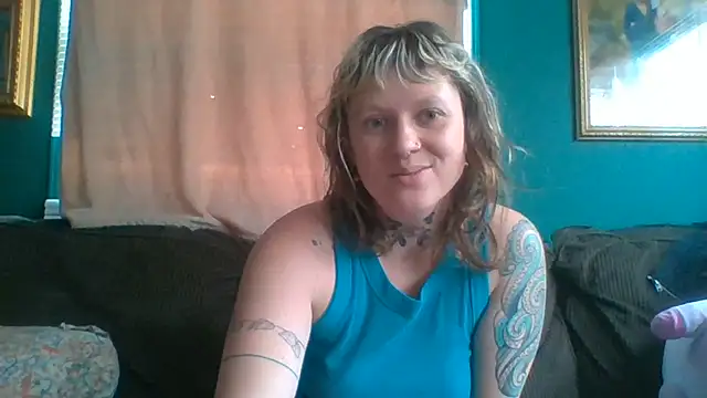 RosieSwitchBitch online show from June 25, 2026, 4:55 pm