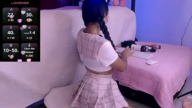 VeronicaMontielx online show from May 9, 2026, 3:01 am