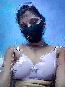 Snapshot of RUHI_1143 chatting on June 13, 2026, 5:00 pm RUHI 1143 online show from June 13, 2026, 5:00 pm