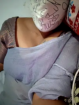 Tamil Hot HoneyBee online show from May 26, 2026, 6:31 am