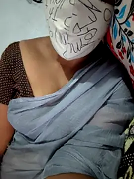 Tamil Hot HoneyBee online show from June 3, 2026, 5:32 am