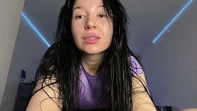 Snapshot of Necusharon chatting on June 3, 2026, 8:39 am Necusharon online show from June 3, 2026, 8:39 am