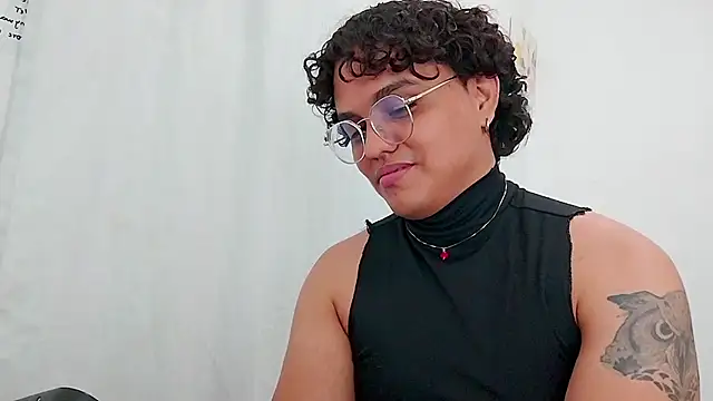 Diane exotic online show from April 29, 2026, 11:33 pm