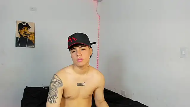 just2latins online show from May 16, 2026, 7:23 pm