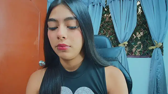 Sofia Browm online show from June 3, 2026, 9:09 pm