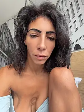 Yasmiinee online show from July 16, 2026, 6:19 am