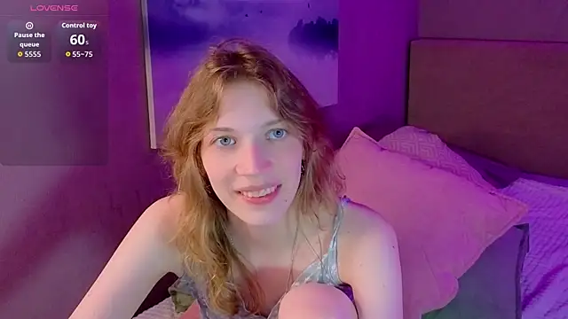 Snapshot of Emily_Cartex chatting on June 13, 2026, 5:38 am Emily Cartex online show from June 13, 2026, 5:38 am